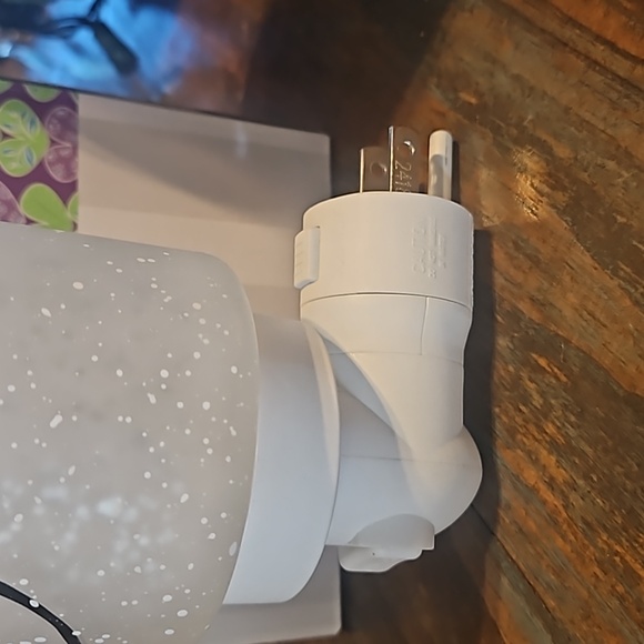 Scensty Snowman plug in - Picture 2 of 2